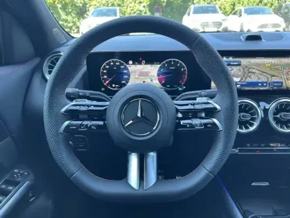 Photo 5 Mercedes GLA  200 7G-DCT