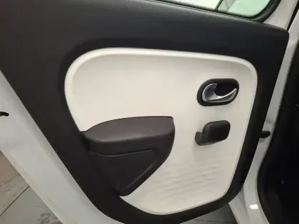 Photo 22 Renault Twingo  III E-Tech