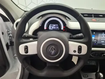Photo 31 Renault Twingo  III E-Tech