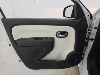 Photo 179 Renault Twingo  III E-Tech