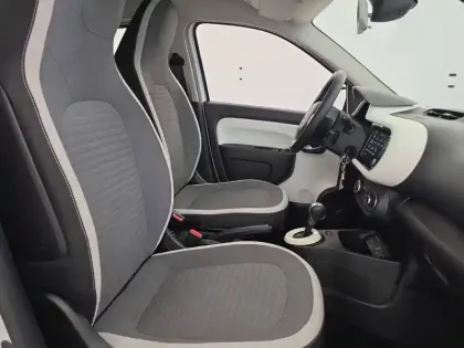 Photo 86 Renault Twingo  III E-Tech