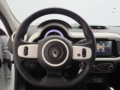Photo 145 Renault Twingo  III E-Tech