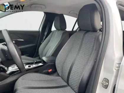 Photo 8 Peugeot 208  Electrique 50 kWh 136ch