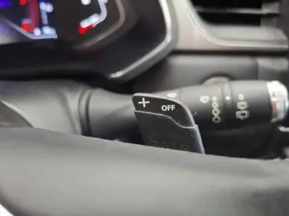 Photo 39 Renault Captur  Blue dCi 115 EDC