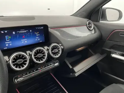 Photo 34 Mercedes GLA  250 e Hybrid EQ 8G-DCT