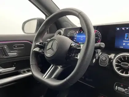 Photo 23 Mercedes GLA  250 e Hybrid EQ 8G-DCT