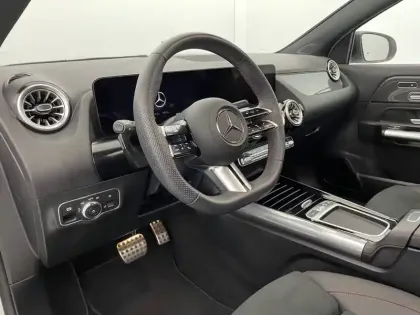 Photo 31 Mercedes GLA  250 e Hybrid EQ 8G-DCT