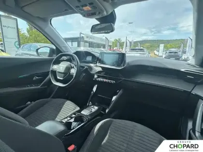 Photo 33 Peugeot 2008  Electrique 136 ch