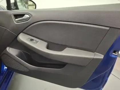 Photo 21 Renault Clio  Blue dCi 100 ch GSR2