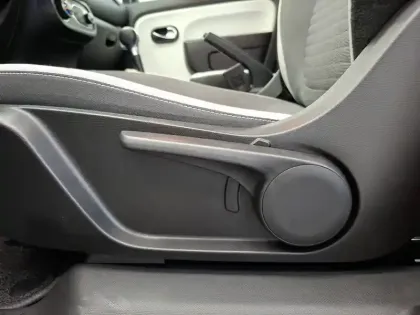 Photo 16 Renault Twingo  III E-Tech