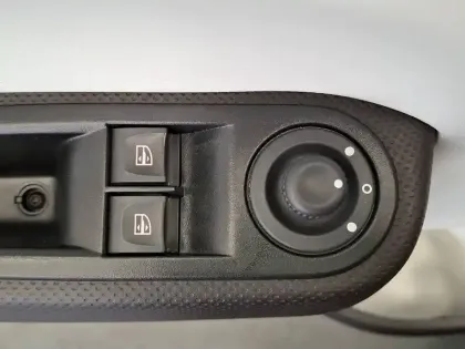 Photo 14 Renault Twingo  III E-Tech
