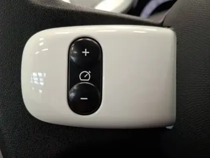 Photo 37 Renault Twingo  III E-Tech