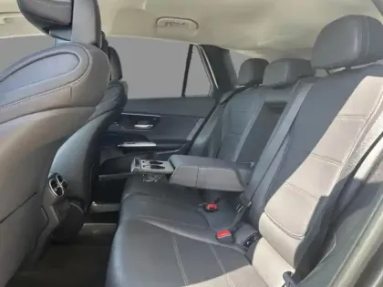 Photo 31 Mercedes GLC  300 e Hybrid EQ 4MATIC Bus