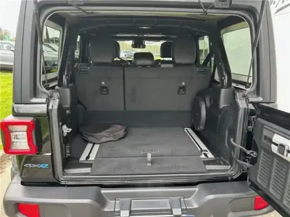 Photo 24 Jeep Wrangler UNLIMITED 4XE 2.0 L T 380 CH PHEV 4X4 BVA8