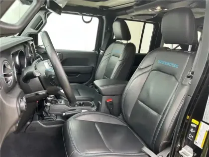 Photo 18 Jeep Wrangler UNLIMITED 4XE 2.0 L T 380 CH PHEV 4X4 BVA8