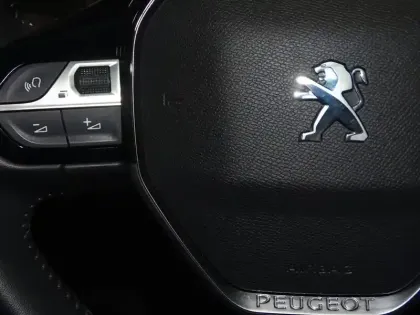 Photo 12 Peugeot 208  Business R 1.2 PureTech 100 S&S Active