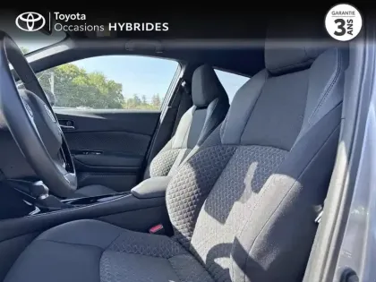 Photo 10 Toyota C-HR  1.8 Hybride 122ch Design Ultimate E-CVT