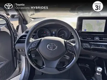 Photo 8 Toyota C-HR  1.8 Hybride 122ch Design Ultimate E-CVT