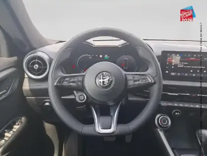 Photo 11 Alfa Romeo Tonale  1.5 Hybrid 130ch Super TCT