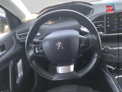 Photo 11 Peugeot 308  1.2 PureTech 130ch S&S Allure Pack