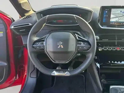 Photo 12 Peugeot 208  1.2 PureTech 100ch S&S GT