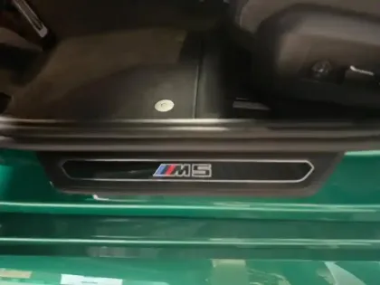 Photo 7 BMW Serie 5 M5 Touring 4.4 V8 PHEV 727ch (585+197)