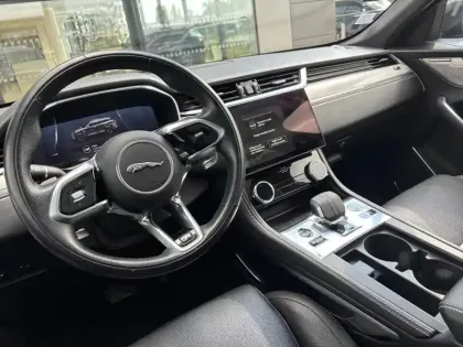 Photo 14 Jaguar F-Pace  P400e Plug-in-Hybrid R-Dynamic SE BVA8 AWD