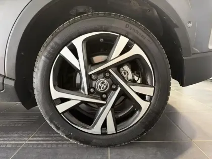 Photo 10 Toyota C-HR  2.0 Hybride 184ch Collection E-CVT