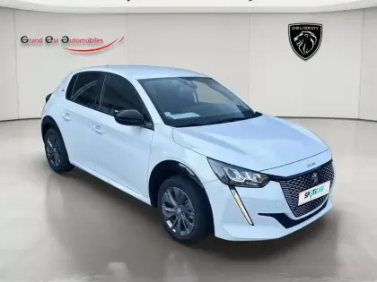 Photo 7 Peugeot 208  e- 136ch Style