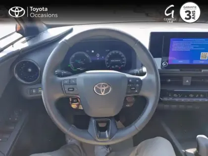 Photo 8 Toyota C-HR  1.8 Hybride 140ch Dynamic NG23