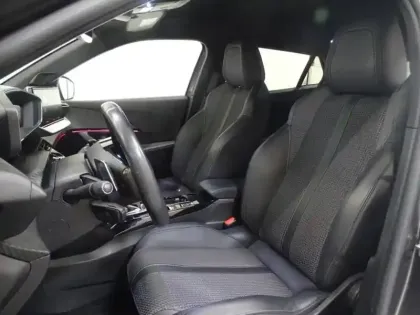 Photo 11 Peugeot 2008  1.2 PureTech 130ch S&S GT EAT8
