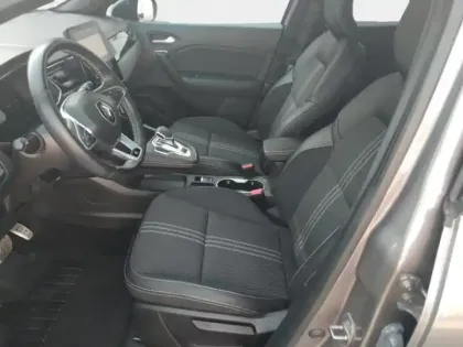 Photo 13 Renault Captur  1.6 E-Tech hybride 145ch Engineered
