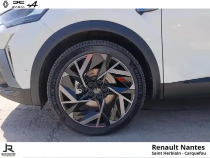 Photo 8 Renault Captur  1.6 E-Tech full hybrid 145ch esprit Alpine-Pack Safety & driving