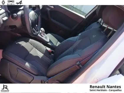Photo 10 Renault Captur  1.6 E-Tech full hybrid 145ch esprit Alpine-Pack Safety & driving