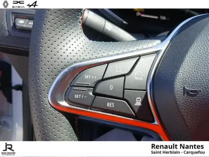 Photo 12 Renault Captur  1.6 E-Tech full hybrid 145ch esprit Alpine-Pack Safety & driving