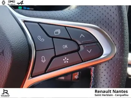 Photo 13 Renault Captur  1.6 E-Tech full hybrid 145ch esprit Alpine-Pack Safety & driving