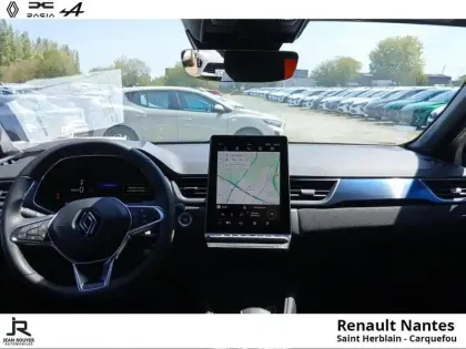 Photo 9 Renault Captur  1.6 E-Tech full hybrid 145ch esprit Alpine-Pack Safety & driving