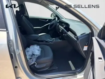 Photo 5 Kia Niro  1.6 GDi 138ch HEV Premium DCT6