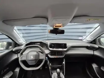Photo 5 Peugeot 208  1.2 PureTech 75ch S&S Like