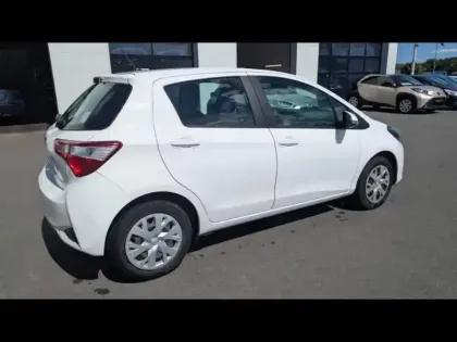 Photo 6 Toyota Yaris  110 VVT-i France 5p RC18