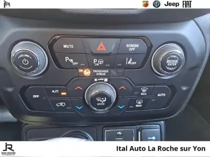 Photo 13 Jeep Renegade  1.3 Turbo T4 190ch PHEV 4xe Limited BVA6 eAWD