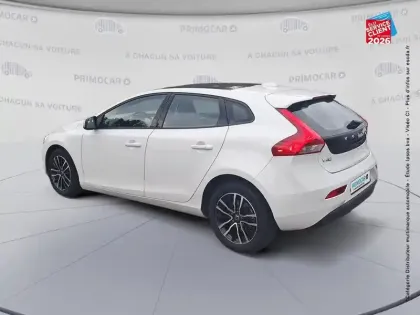 Photo 7 Volvo V40  T2 122ch Momentum