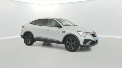 Photo 6 Renault Arkana E-Tech hybride 145 R.S. Line Fast Track 5p
