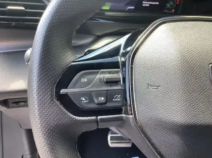 Photo 22 Peugeot 308 Hybrid 136 e-DCS6 GT