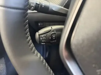 Photo 19 Peugeot 208  Turbo 100 ch BVM6