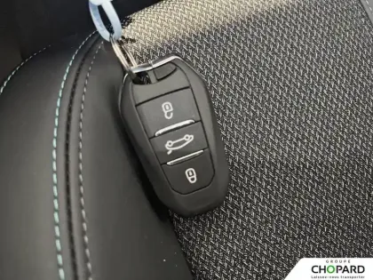 Photo 12 Peugeot 308  Hybrid 136 e-DCS6
