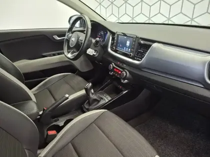 Photo 15 Kia Stonic  1.0 T-GDi 120 ch ISG BVM6