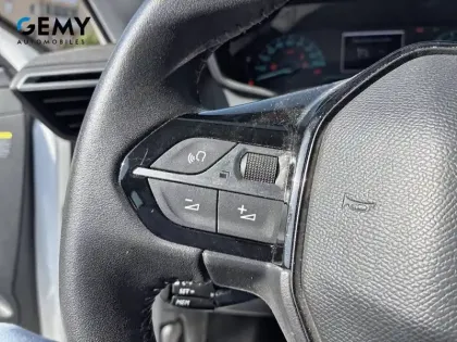 Photo 13 Peugeot 208  Electrique 50 kWh 136ch