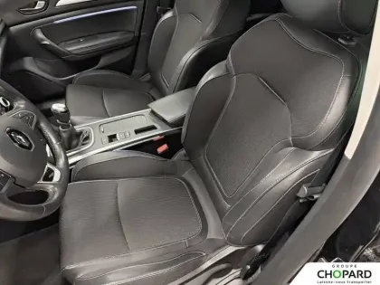 Photo 13 Renault Megane Mégane IV Berline Blue dCi 115