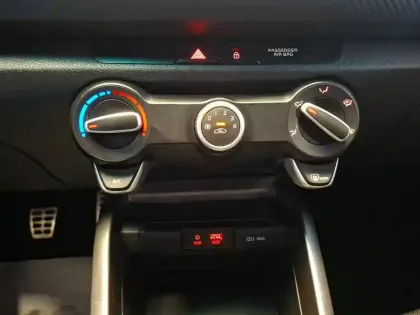Photo 26 Kia Rio  1.0L T-GDi 100 ch ISG